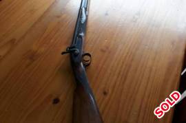 Muzzle Loading Black Powder Shotgun, Muzzle Loading Black Powder Shotgun
Single Barrel - 14 Calibre
Used and in good condition
No accruments, just the shotgun as is.