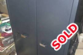 -----SOLD-----    Double door safe, -----SOLD-----    Double door 1500x1000x500 rifle safe never used or mounted in 100% new condition in Pretoria. Few boxes in it for space saving. It is new with handles still wrapped. Planned to expand my rifle tellie but selling now and new Sako and Vortex Razor and Vipers to follow soon. It is an excellent safe.