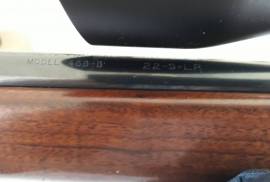 .22 O.F Mossberg & Son Inc. Bolt Action Rifle , .22 O.F Mossberg & Son Inc. Bolt action rifle, loads 12 x 22lr rounds in tube, extremely accurate solid gun (083 630 5650)