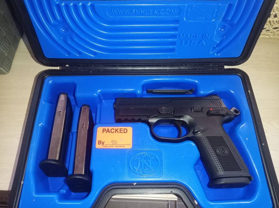 FN FNX9  , FN FNX 9mmP pistol
As new condition, fired LESS than 200 rounds.
Comes with carry case, 3 x 17rnd mags, grip size inserts & user manual. 