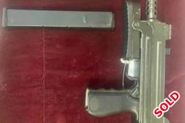 9mm BXP pistol carbine and 3 Magazines , BXP 9mm pistol carbine in fair condition 
comes with 3 magazines 
it has a folding stock