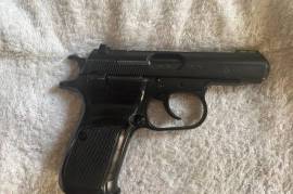 CZ83 / CZ92, 
CZ83 9mm Short newly coated & new fibre optic front sight - R3500
CZ92 - 6,35mm ons owner bearky used - R2500

all neg.