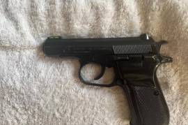 CZ83 / CZ92, 
CZ83 9mm Short newly coated & new fibre optic front sight - R3500
CZ92 - 6,35mm ons owner bearky used - R2500

all neg.