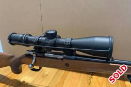 Vortex Strike Eagle rifle scope, Scope is in mint condition. Comes with MDT Premium rings(medium) and a Vortex Lo Pro bubble level. Standard with scope- all accessories included. New value R 28000