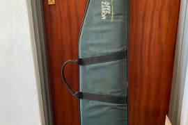 Rifle/Shotgun Bag, green, Germany Moritz Zapf R799, Rifle / Shotgun Bag, green, from Germany Moritz Zapf, foam inside, very strong bag, zip

size : approx. 1.20m long , 27cm high and 6cm bottom wide

From Germany in working condition.
sold as is

No warranty , private sale !

Shipping at buyers cost and risk with The Courier Guy at R 150
