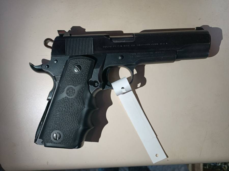 COLt 45 ACP, Comes with 4 mags very clean and well looked after