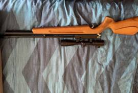 PCP Air rifle, PCP air rifle with 200 bar diving cylinder. Scope and two magazines 