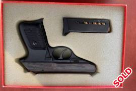 SIG SAUER P230 Semi Auto 9MM short, Excellent condition and comes with 2 magazines.
In original box. 
R7000 negotiable