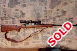 Browning A Bolt 375H&H,  

	
		
			This rifle are sold as a package the package include a Zeiss Terra 4x12x40 scope
			120x250Gr Peregrine bullets,47 Norma brass and a Redding dies set.
			The price are negatable.
		
	

