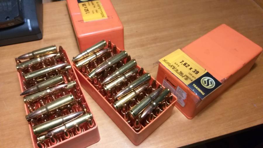 7,62x39 S&B , 7,62x39  Russian. 136x S&B factory rounds, reloadable boxer cases.  133x  S&B  once fired cases for same caliber. R3000 for the ammo boxes, the cartridges are free (they go together). Bring your licence. R2700.