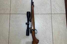 Musgrave .243 Winchester K98., Well looked after .243 with 3 x 9 x 40 Scope. No bumps or scratches. Original Bloemfontein Musgrave. The price includes the rifle and the scope. 