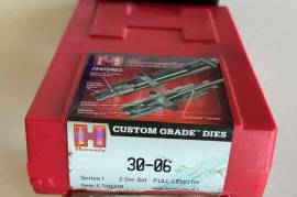 Hornady 30-06 dies, 30-06 Hornady Die set (decaping pin broken)
Courier for Buters account.
 