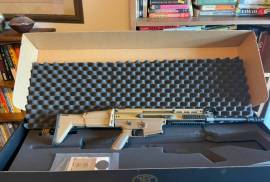 FN SCAR 17s, R 65,000.00