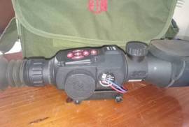 Atn 5*20 x-sight hb, Atn for sale, good working condition with external and internal batteries.
usb port broken, can only go on pc with sd card, other than that works like a charm.
going to upgrade to the new one.
0832666581