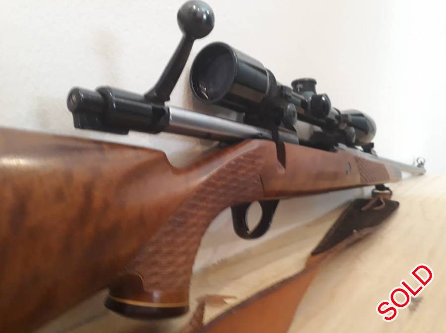 sako deluxe 270, This rifle is in excellent and mint condition with only about 40 rounds through it,(all inspections welcome).Fitted Bushnell scope as per photos.