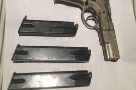 CZ75 Pre B 25 round magazines, Hi

selling two of my magazines. They are metal
ones

R1400 each