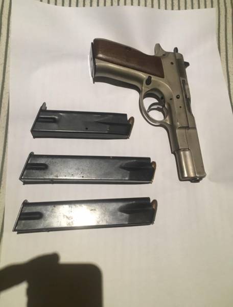 CZ75 Pre B 25 round magazines, Hi

selling two of my magazines. They are metal
ones

R1400 each