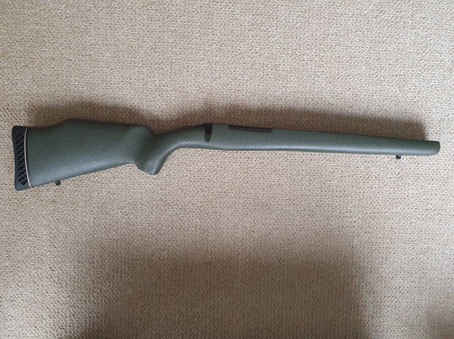 Fiberglass rifle stock for CZ 550 Lux, Monte Carlo style custom R/H fiberglass stock for CZ550 Lux standard action. Glass bedded. Olive green with black spots. Pachmayr recoil pad. Hardly used and looks brand new. No cracks, dents or scrape marks on stock. 