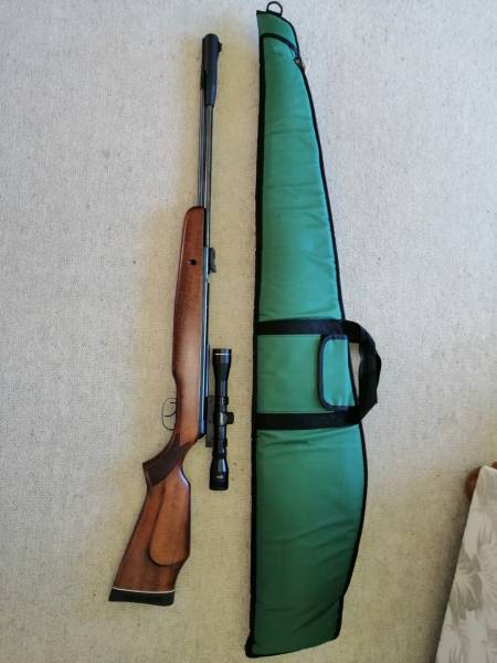 GAMO SPANISH AIR RIFLE with telescope and new bag, Gamo Spanish air rifle with telescope UltraOptec 4 x 32
CAL 4 5 (.177)
CFX ROYAL

Brand new rifle bag included