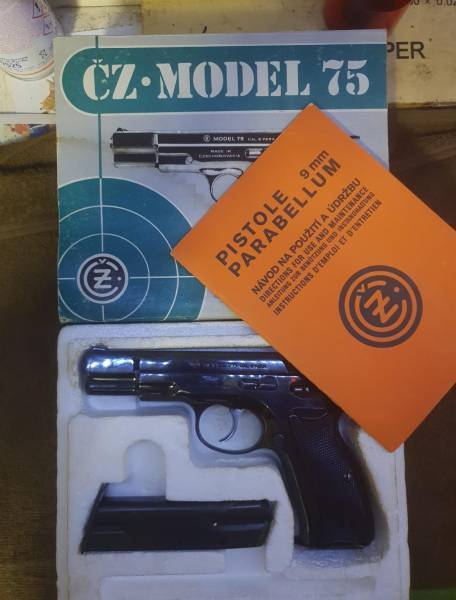 CZ75 "Pre-B", Great condition, still in original box. Spare magazine