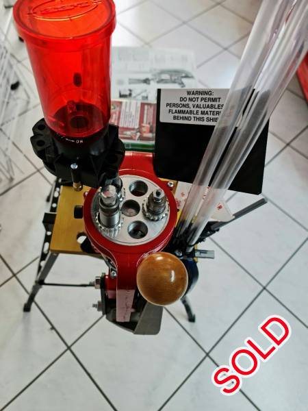 LEE LOADMASTER 5 STATION RELOAD PRESS . R5500.00, Lee Load Master 9mm Luger, progressive 5-hole reloading kit for 9mm Luger. Includes Carbide 3-Die Set (Carbide Full-Length Size, Powder Through Expanding and Bullet Seating Dies), Turret, #19 Shell Plate, Pro Auto Disk Powder Measure, Universal Case Feeder, and Small Primer Feed.
Will include:
lee press  valued at R999
LEE MICROMETER valued at R205
LEE CASE GAUGE valued at R 550
LYMAN BULLET PULLER valued at R550

The LEE LOADMASTER PRESS is as new, as far as i know it has never been used.
Value of all above is around R10500

SELLING FOR R5500.00
 