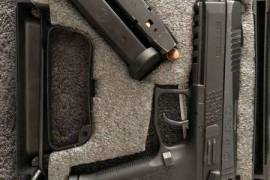 CZ P09 Pistol 40 S&W, CZ P09
3 Mags
Night Vision Sights
Extra Grips
In Case
Hardly ever shot (Less than 50)
Extra Holster