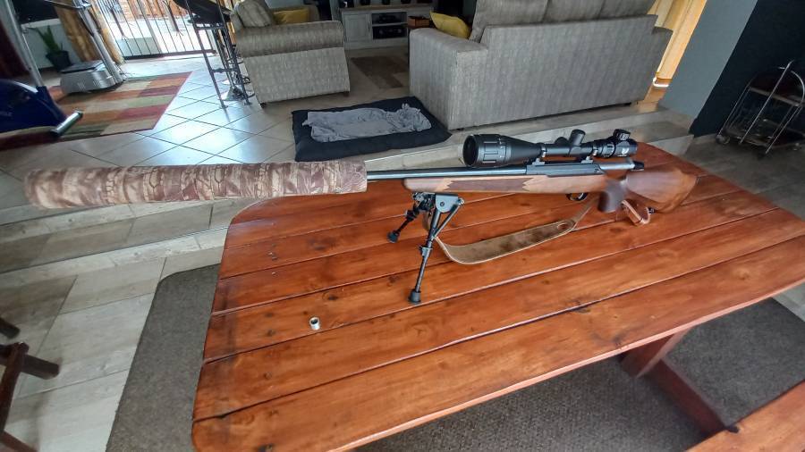 Tikka 25-06 Rem, Tikka 25-06 Rem Rifle, with overbarrel silencer, Bipod, sling, Bushnell 6-24x50 scope. Very Good condition. Excellent Rifle with excellent grouping.
contact me on 0769243071.