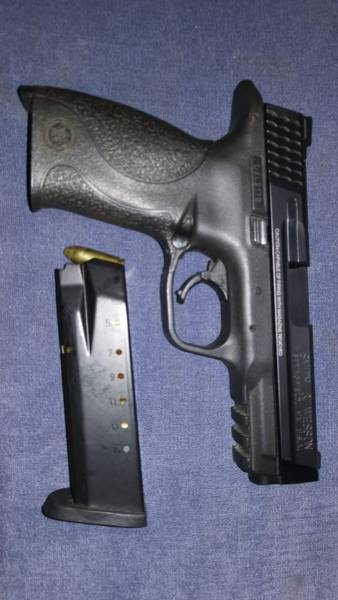 M&P 9mmP, 9mmP  M&P in good condition  .Was used for self defense  .The gun has a 2.5inch barrel .It has good accuracy  with little  recoil.It only comes with 1magzine